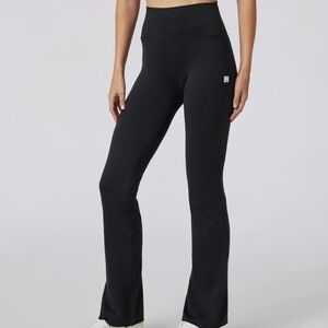 Vuori Halo Slim Flare Black Heather Women's Pants Small